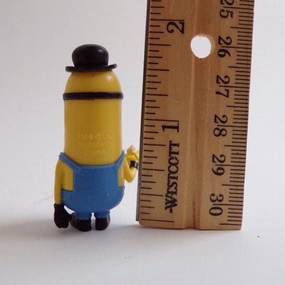 Minions Set of Three Larger Minion with Interchangeable Parts   3126 - Picture 10 of 10